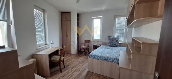 Дава се под наем Тристаен апартамент в Варна, Лятно кино Тракия - 60 кв.м за 561 € - Снимка #4