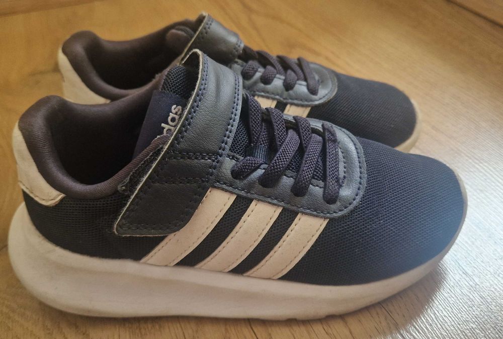 Маратонки Adidas за момче,размер 29