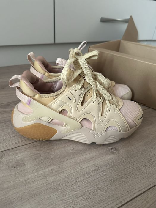Nike huarache cratft