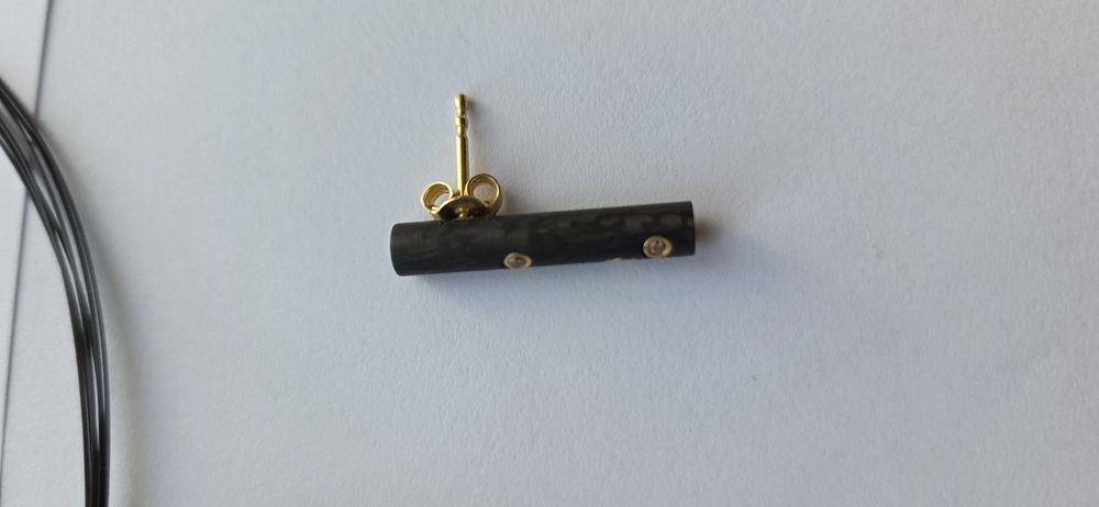 Set colier și cercei din carbon cu aur și diamante