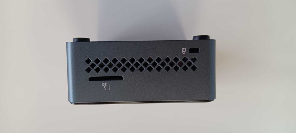 Kомпютър Intel NUC с Windows 11 PRO и MC Office PRO