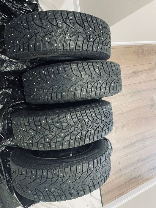 Шины Bridgestone в отличном с дисками, Разболтовка 4*100