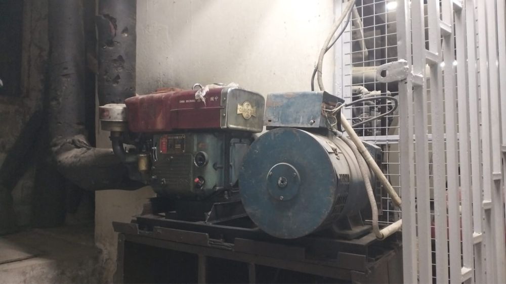 Генератор на дизиле/солярка