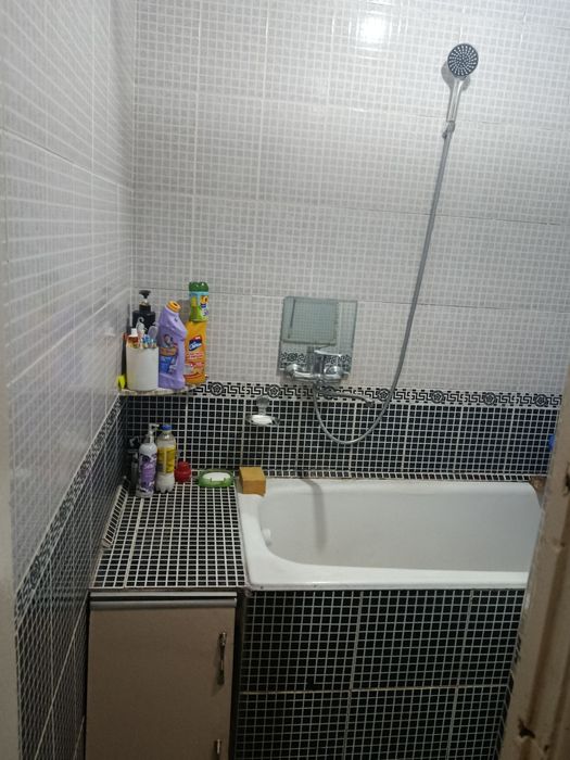 Uy sotiladi narxi kelishiladi