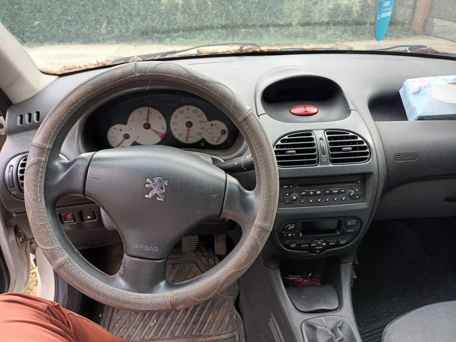 Volvo V50 + Peugeot 206