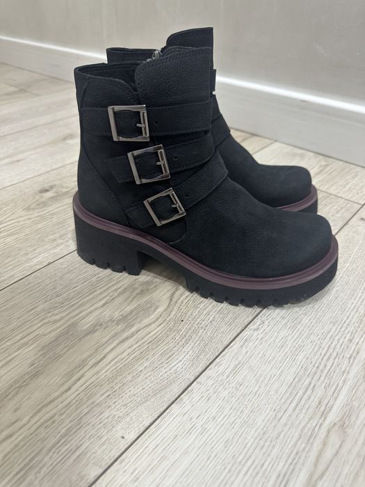 Ботинки из натуральной кожи