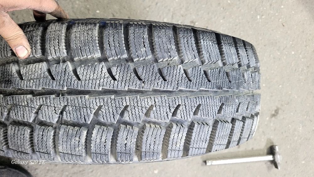 215/65/16  1штук