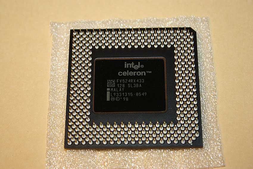 Intel Celeron 433 MHz - Socket 370 / an 1999 (procesor retro PC)