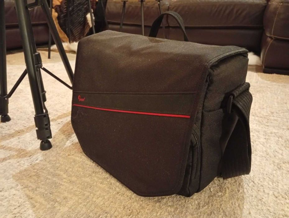 Професионален Фотоапарат Nikon D5600 + Статив и Екстри Супер Оферта!!!