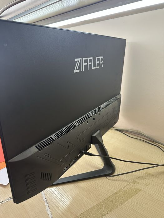 LED монитор ZIFFLER, 23,8 дюймов, Model:G700. Power: 12V—3A