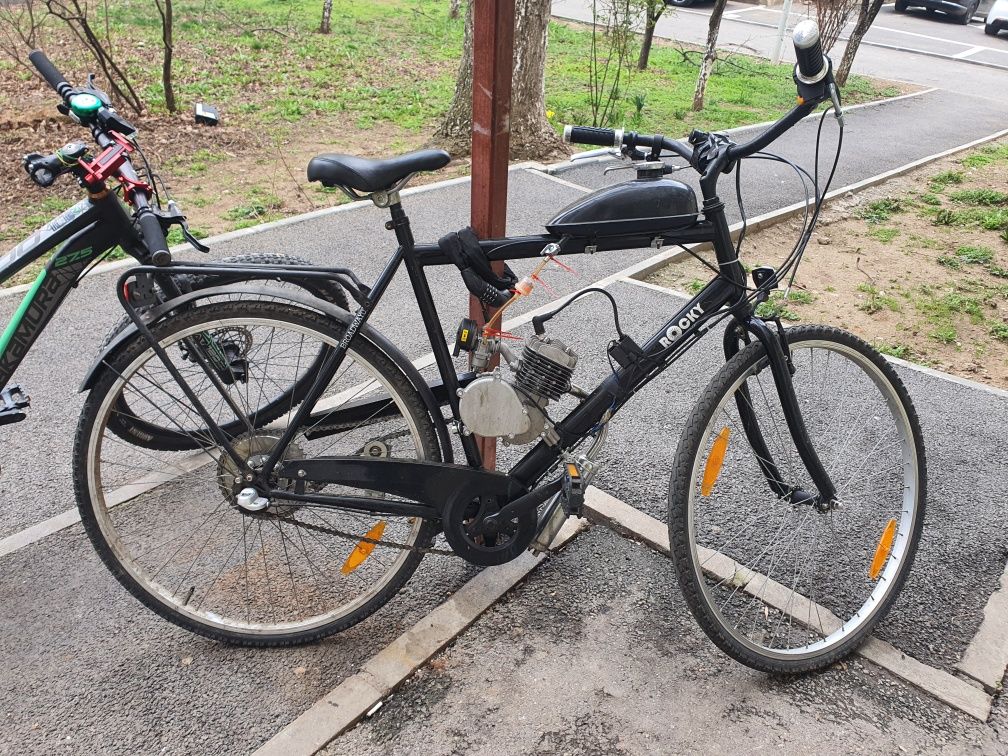 Bicicletă cu motor