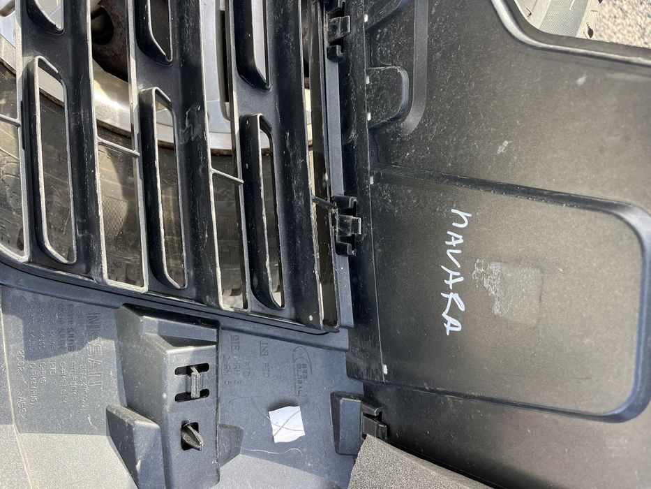 Решетка Nissan Navara 4 2бр