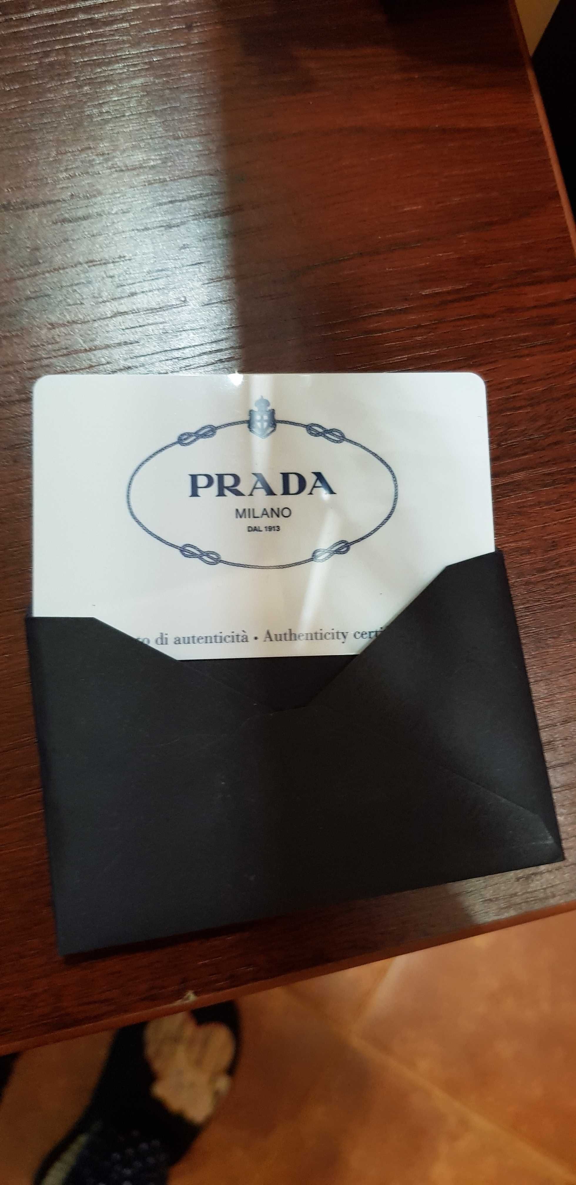 Слънчеви очила Prada