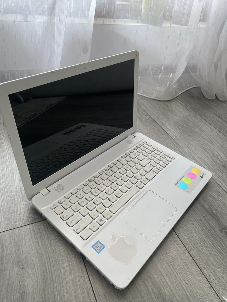 Laptop Asus intel core i3