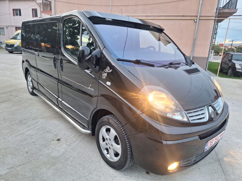 Renault Trafic Black Edition
