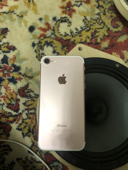 iPHONE 7 region ru/a