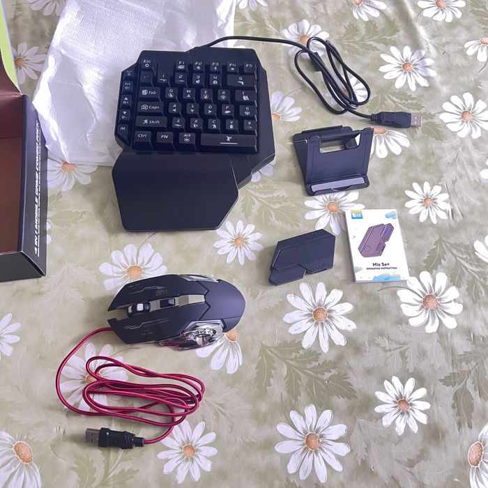 Гейминг клавиатура комплект с мишка за телефон