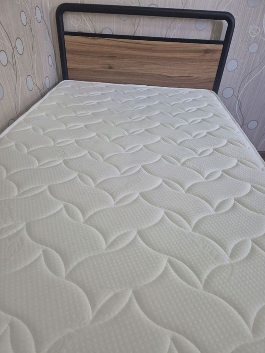 Кровать металлическая с матрасом