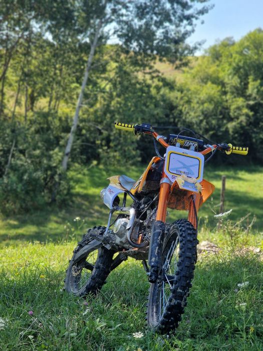 Vând cross kxd db 607