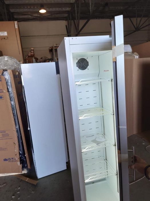 Vitrină refrigerare cu o ușă / Profesionala