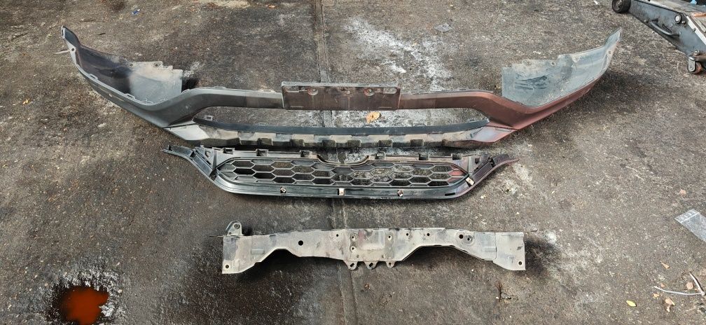 Traversa superioara fusta bara fata si grila bara honda crv 2018