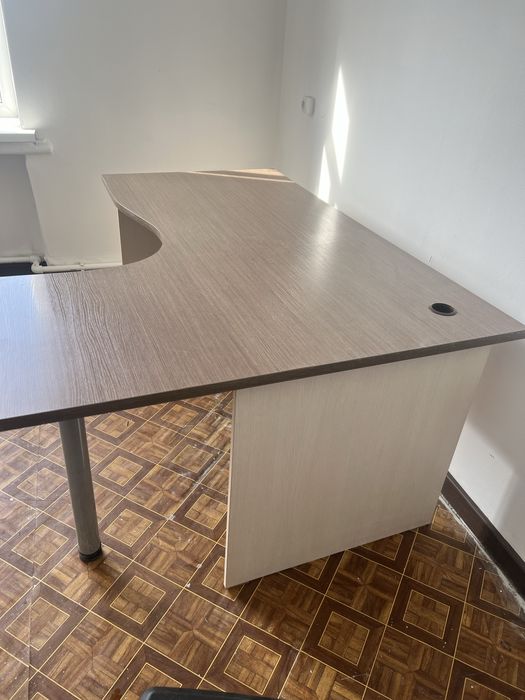 Рабочий стол угловой