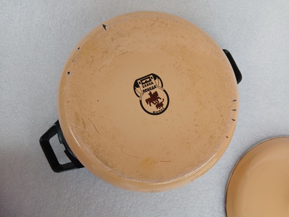 Тенджера за готвене от Шумен