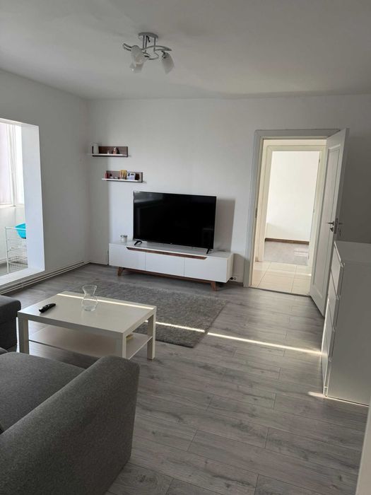 Proprietar inchiriez apartament 2 camere