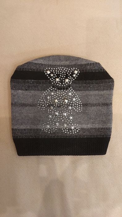 Шапка шерстянная в идеальном состоянии