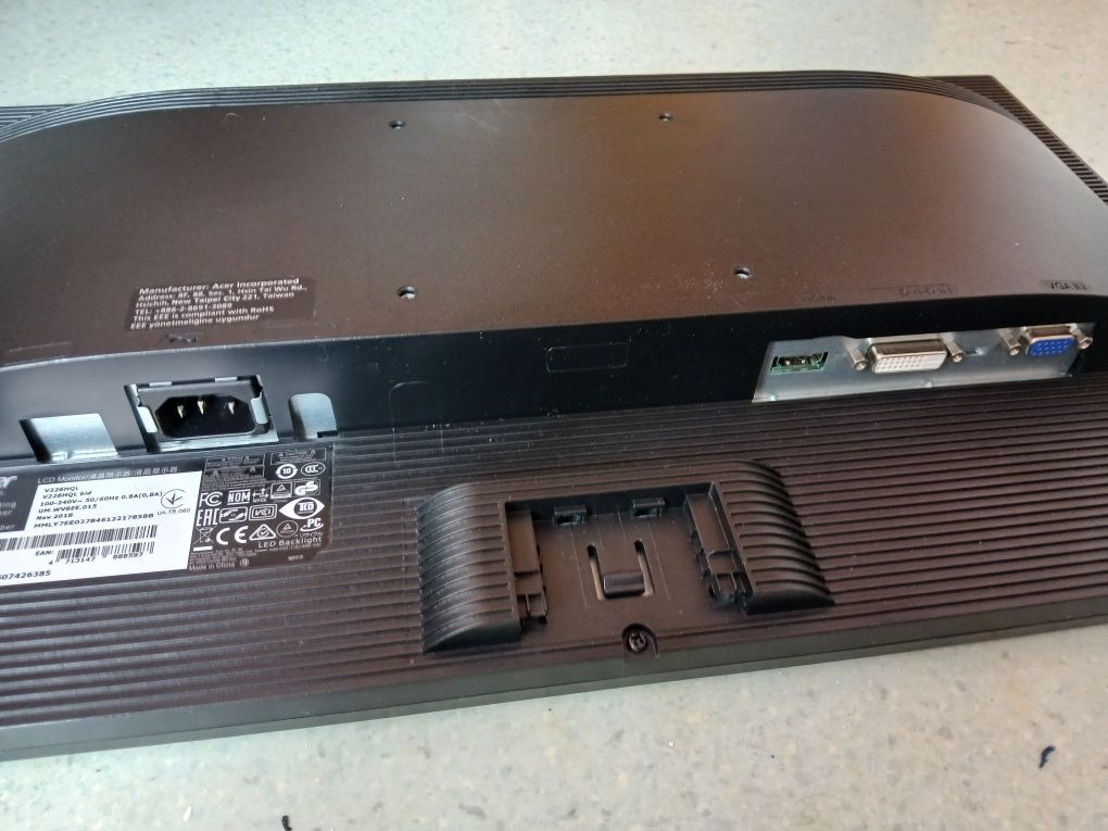 Широкоекранен LCD монитор ACER V226HQL