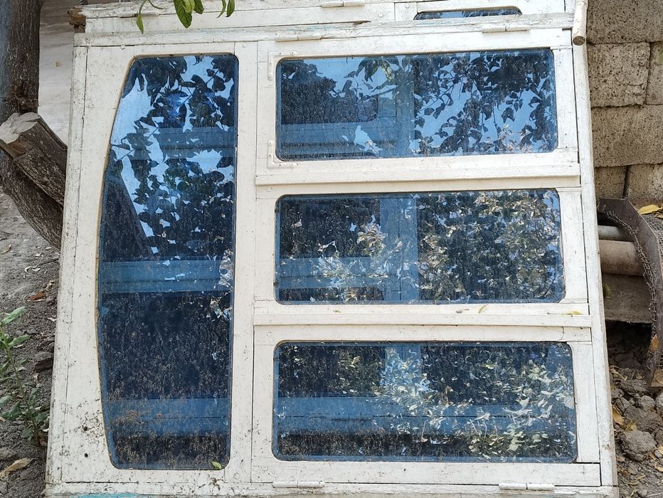 Деревянные окна и двери срочно продается