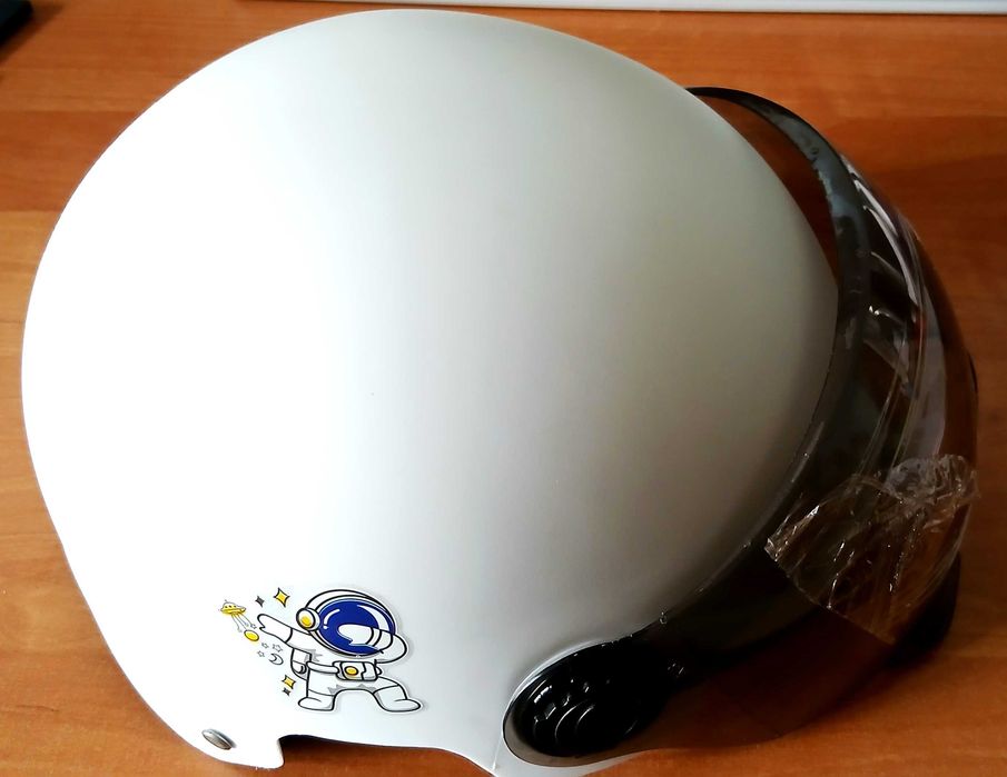 Шлем для скутера для взрослых