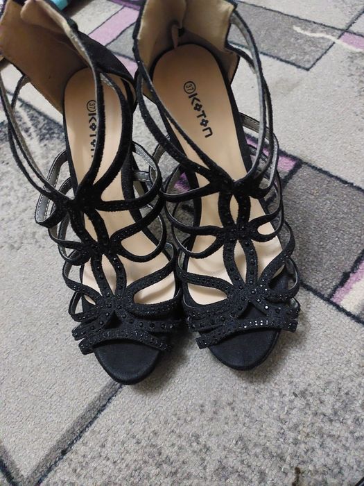 Туфли - басаножки.