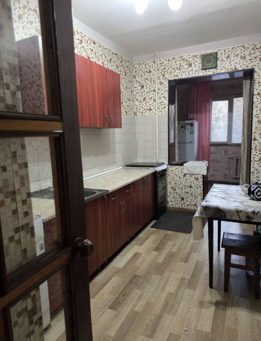 Квартира на С.Азимова 3/4/5 общ пл 70м /77 серия