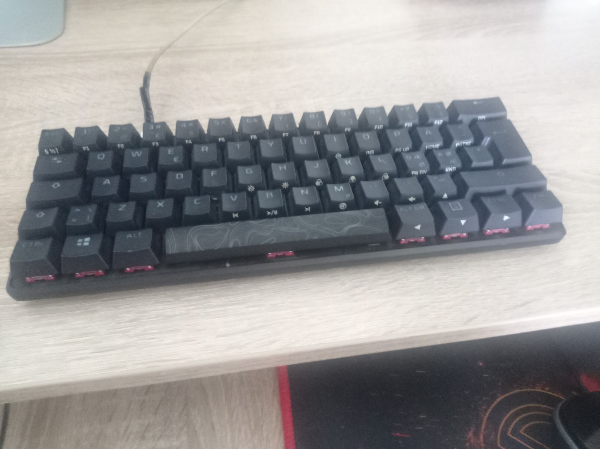 HyperX Alloy Origins 60 (tastatura mecanica posibil defecta)