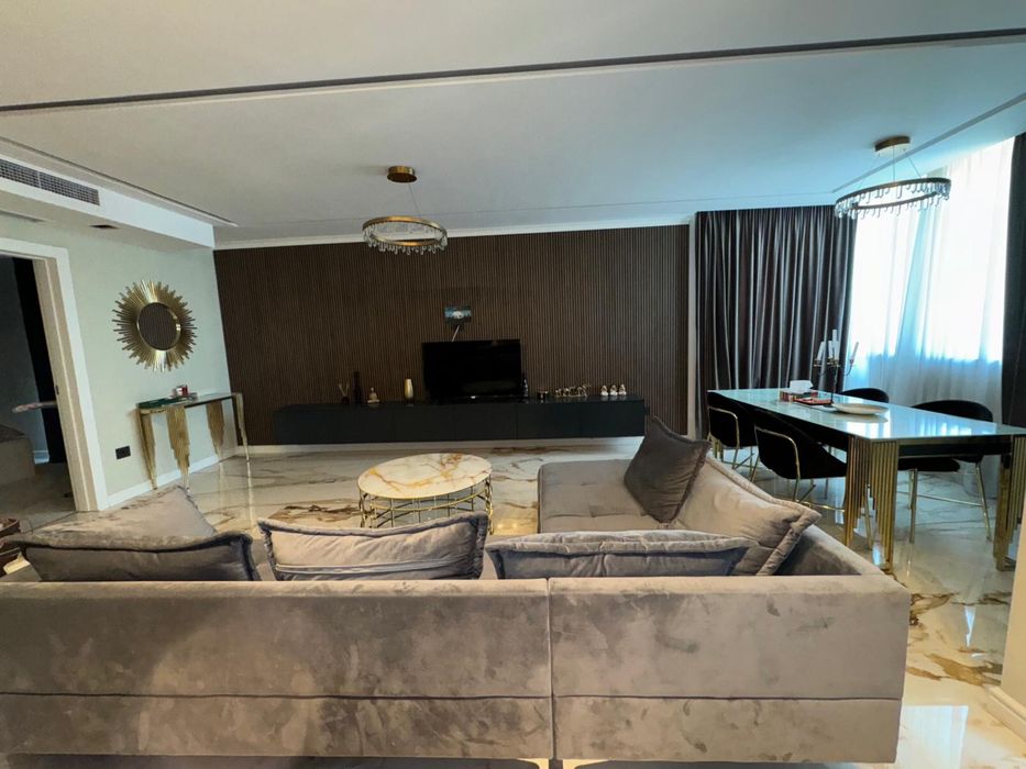 Apartament de vanzare 3 camere , super pret