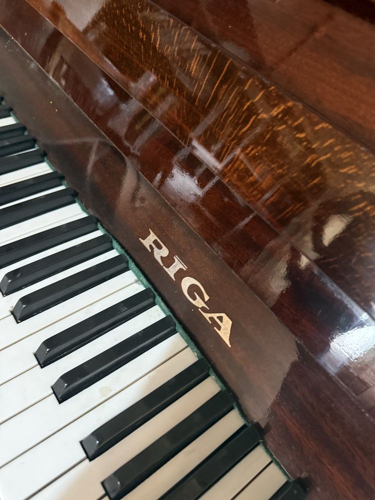 Продается Riga pianino