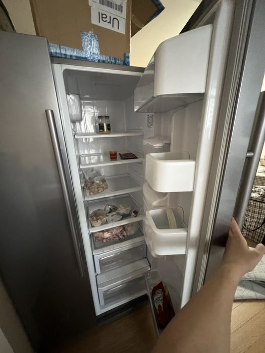 Холодильник Samsung