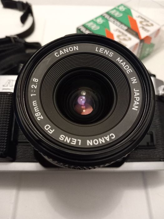 Aparat foto film Canon AE 1 Program + Canon FD 28mm f/2.8