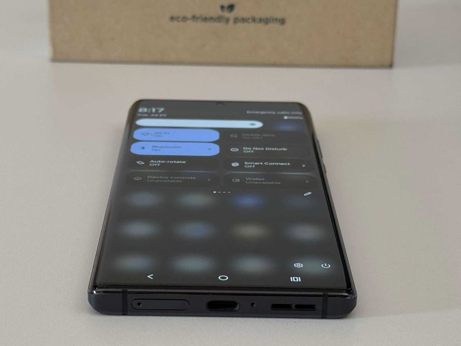 Бартер!Като НОВ! Motorola Edge 30 Ultra 256/12GB Black (Черен)