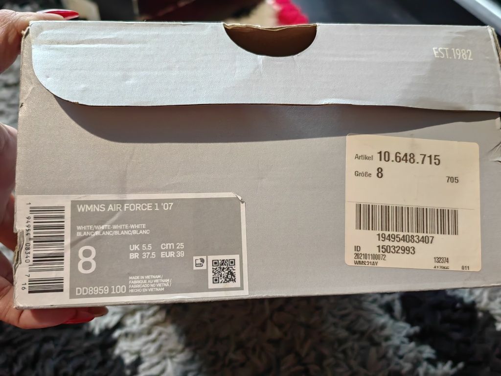 Nike Wmns Air Force 1
Купувани от abautyou Германия за 380лв бг 
Номер