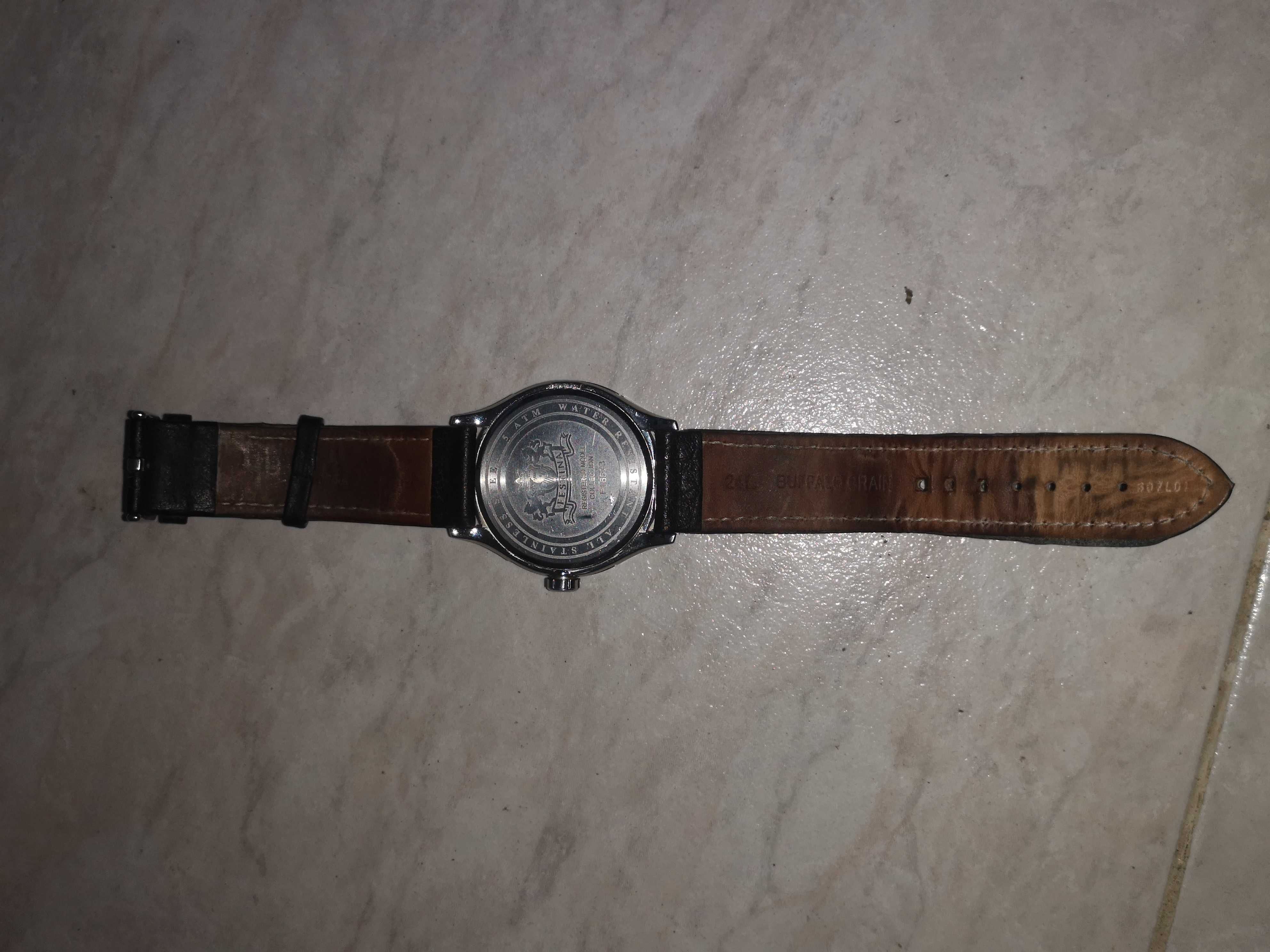Часовник Festina