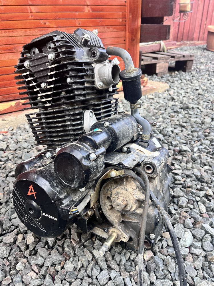 motor defect pt piese, de motocros model Alfarad A-8  de 300 cm