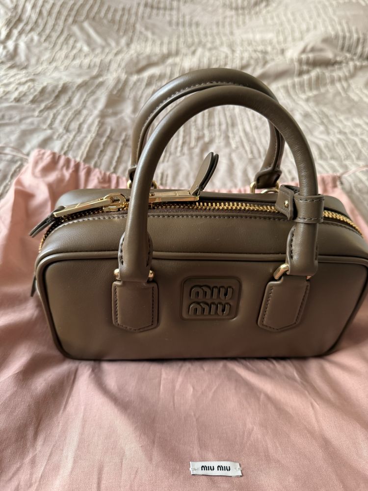 Miu miu Arcadie нова чанта Capuccino 2025