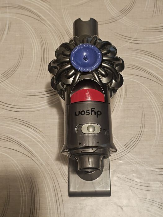 Aspirator Dyson v8 pentru piese
