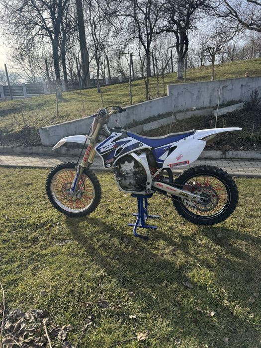 CROSS Yamaha yz250f.