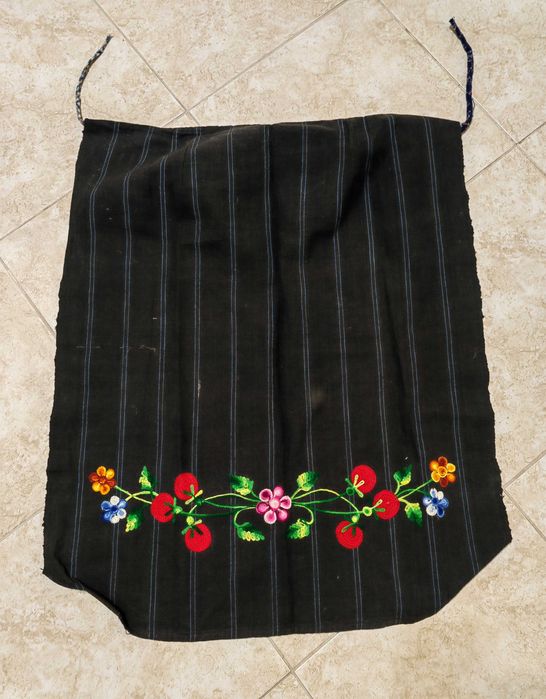 Автентична Старинна Хърцойска Престилка от Народна Носия