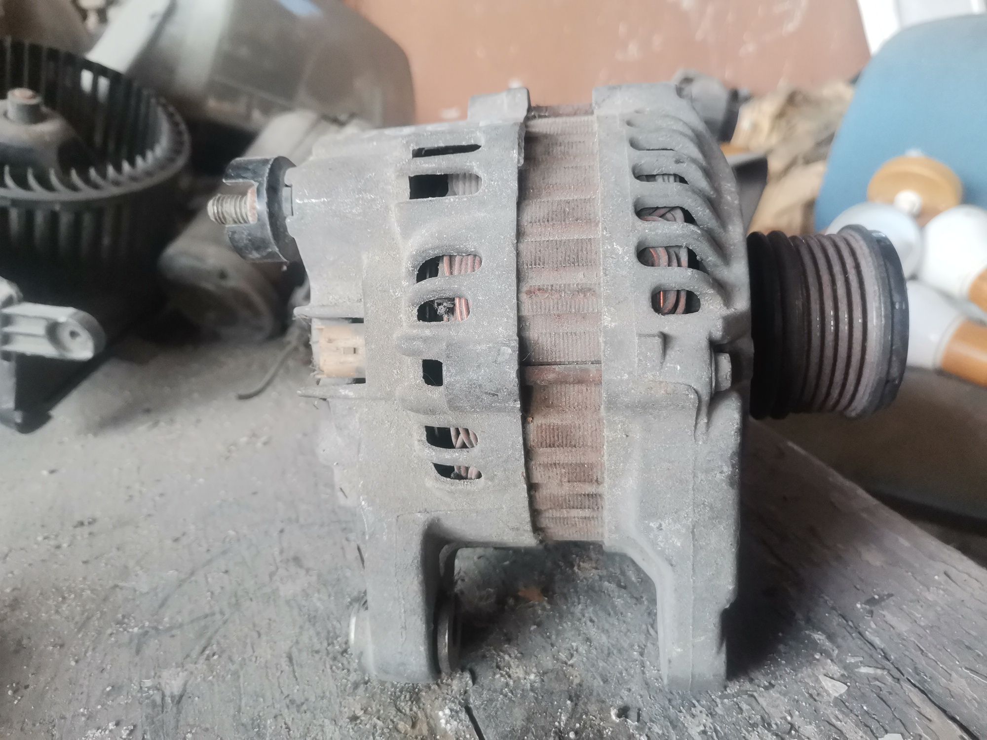 Динамо алтернатор за RENAULT 1.5 DCI 8200 - 373- 636