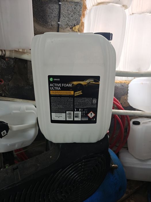 Продам канистры 20л