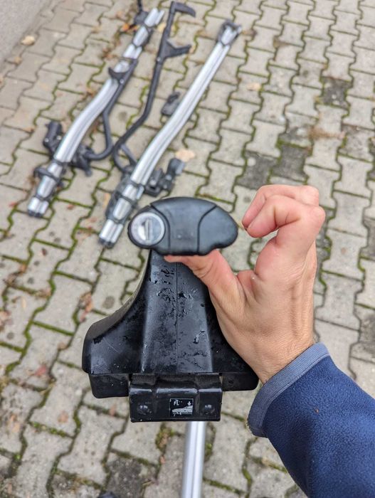 Bare Thule Aero Bars cu sistem de prindere 754